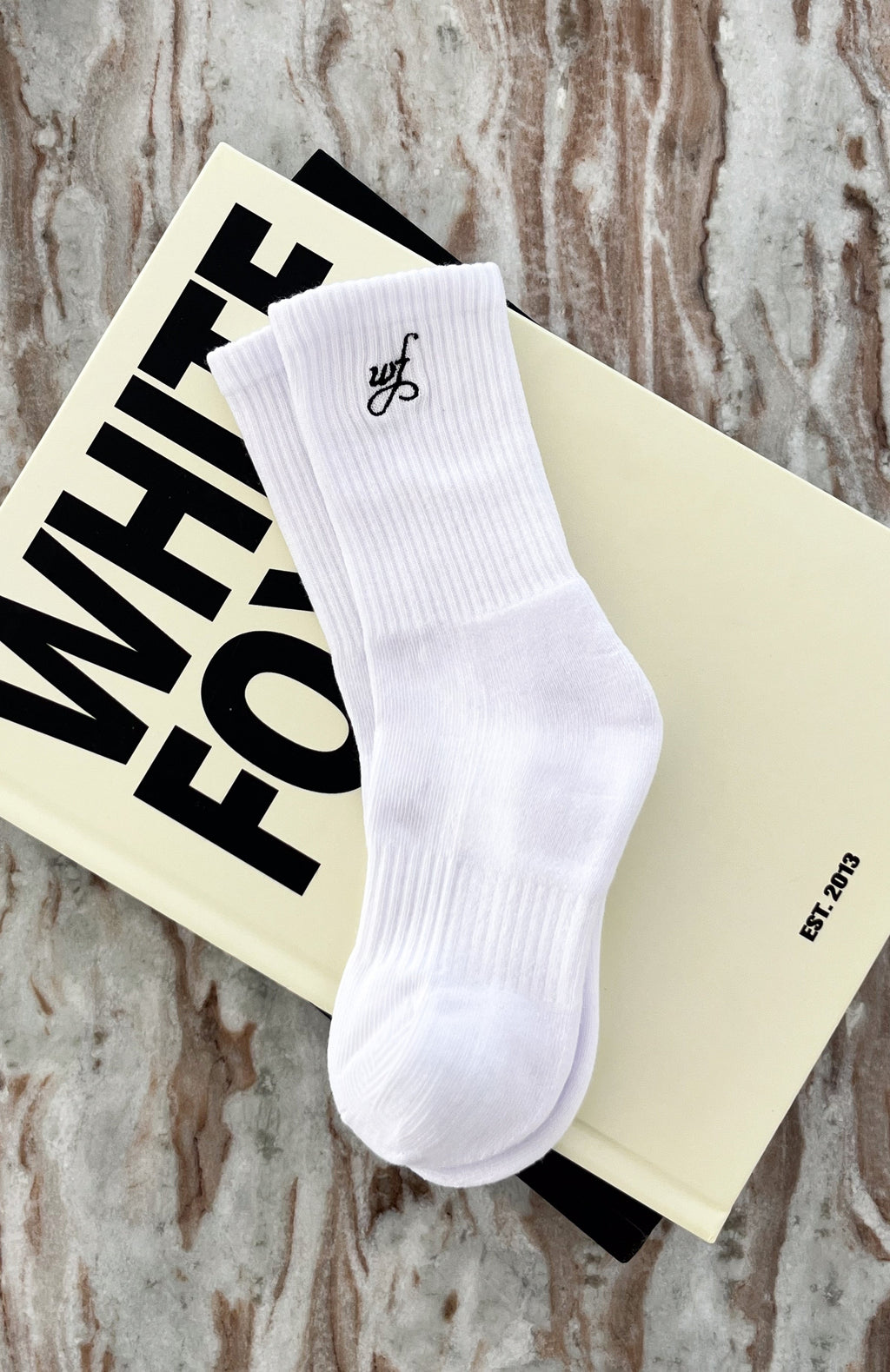 A Glimpse Socks White