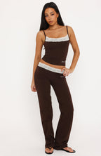 Tune In Singlet Chocolate